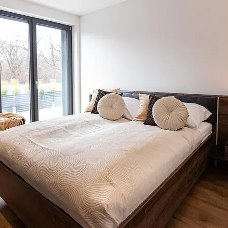V1-Medence Villa Balatonalmádi